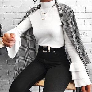 Forever 21 Ruffle Sleeve Sweater